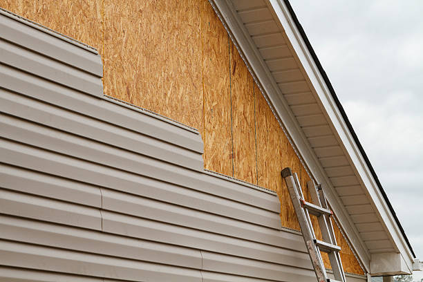Professional Wood Siding technician working in Bradfordwoods, PA